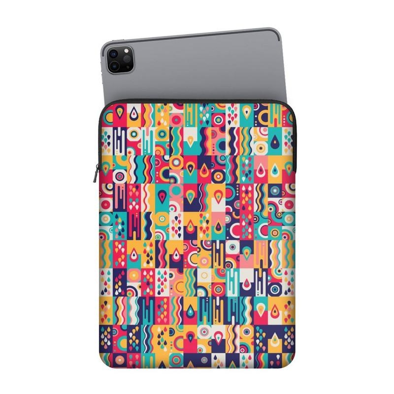 Patterns & Drops Tab Sleeve