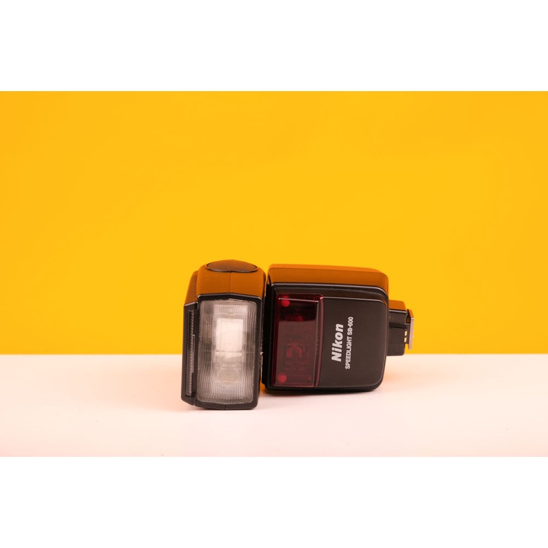 Nikon Speedlight SB600 Flash