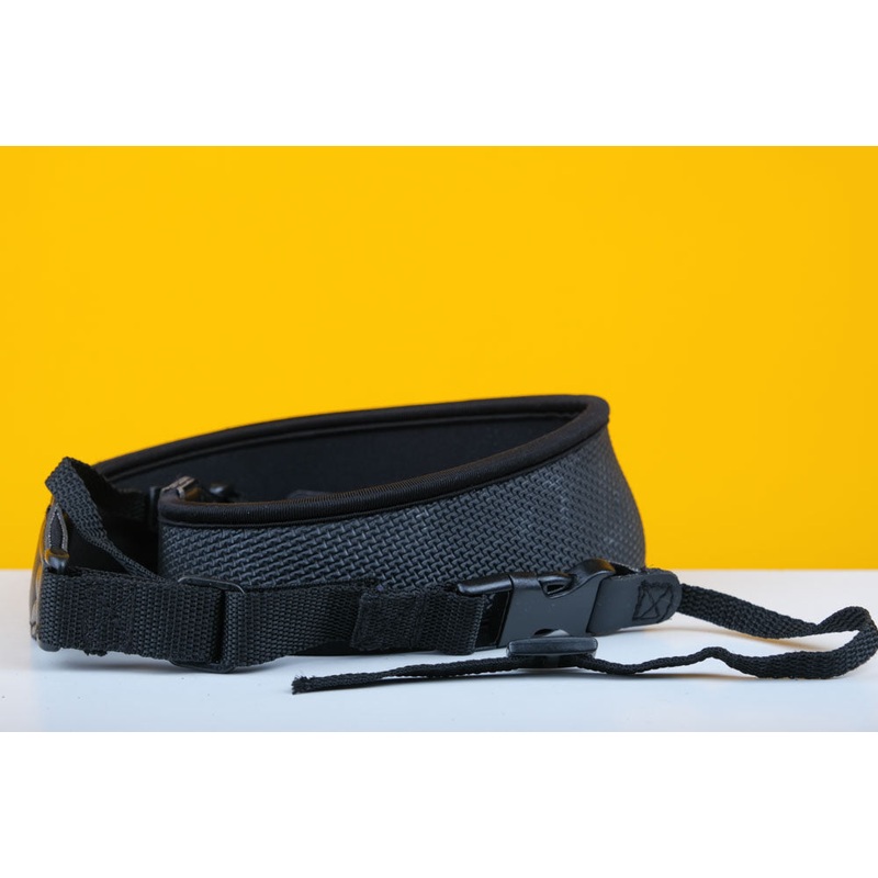 Padded Camera Strap in Black