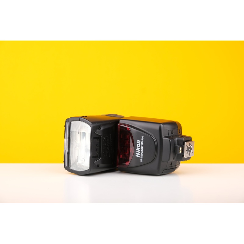 Nikon Speedlight SB-700 Flash Boxed
